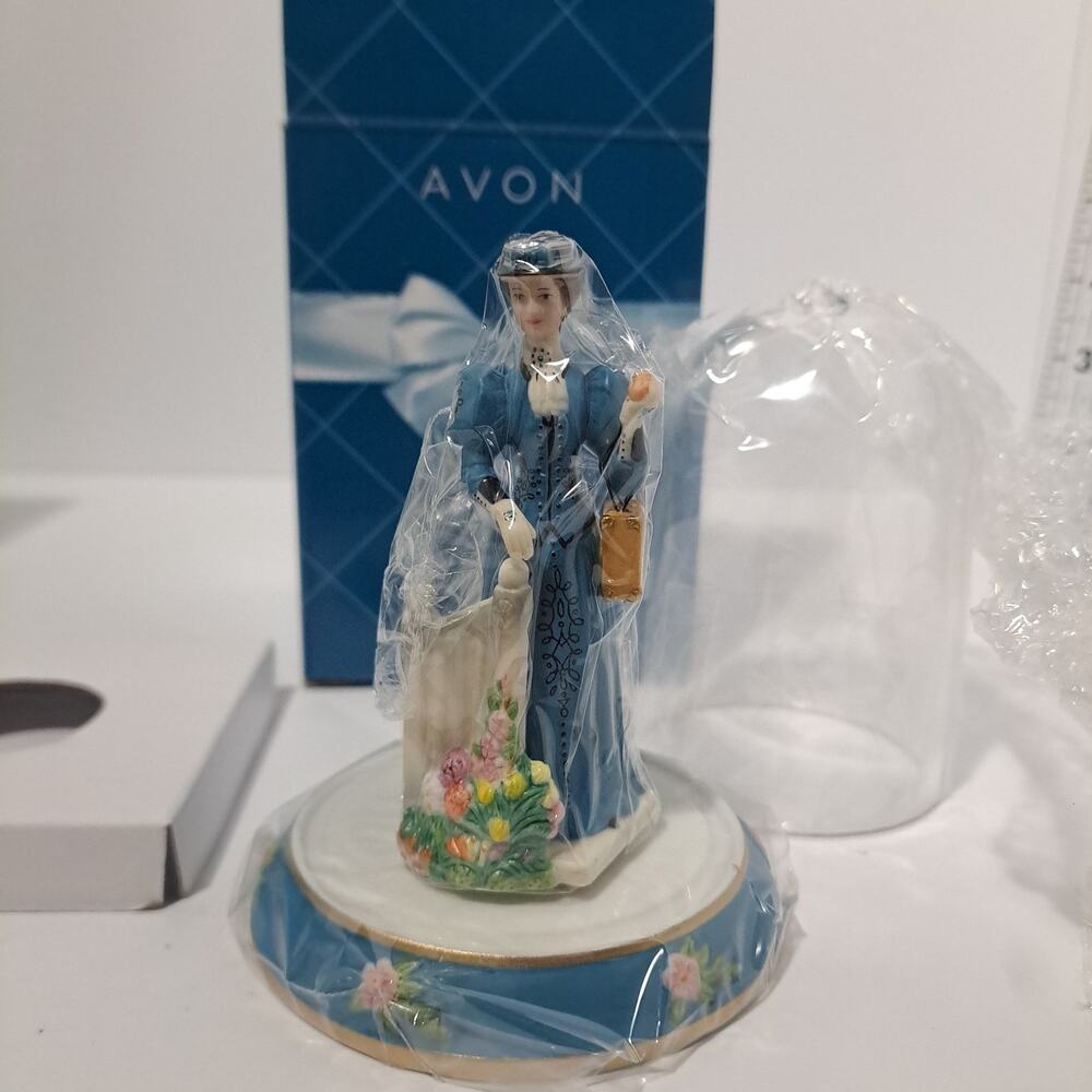Avon 2009 Figurine